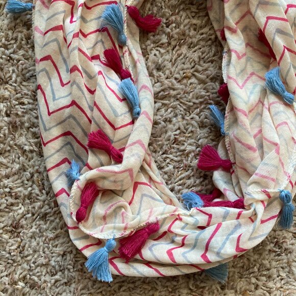 Chevron Infinity Scarf - Picture 2 of 4